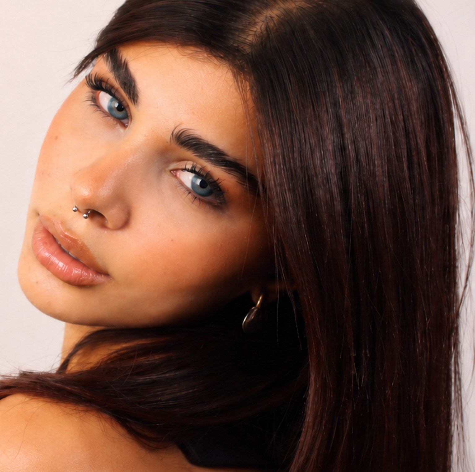 ÓRAMA contact lenses model